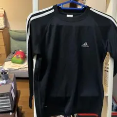 adidas ブラック 長袖 トップス