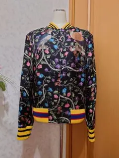 ❤❤専用でございます❤❤【GUCCI】SILK100％❤花鳥柄 ブルゾン❤綺麗柄のサムネイル