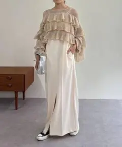 新品　SHENERY フリルティアードニット