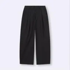 チノバレルレッグタックパンツ　GU 黒