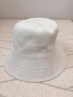UNIQLO UVカット　ニット　バケットハット　白