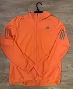 【値引き】adidas オレンジ フード付きウィンドブレーカー