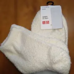 UNIQLO ホワイト ソックス 23-25cmのサムネイル