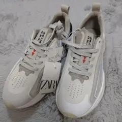 【新品未使用】ZARA KIDS テクニカルスニーカーのサムネイル