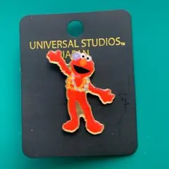 USJ限定！ピンバッジ！セサミストリート エルモ ハワイアンレイ ★レア