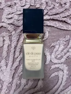 クレ•ド•ポーボーテタンフリュイドエクラ マット　リキッドタイプ