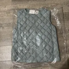 ウルトラライトダウンベスト グリーン系 UNIQLO