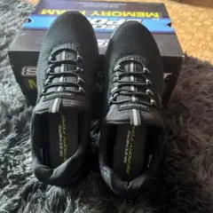 スケッチャーズ黒　25.5