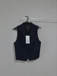 新品タグ付　ZARA ベスト　ストライプ　Mのサムネイル