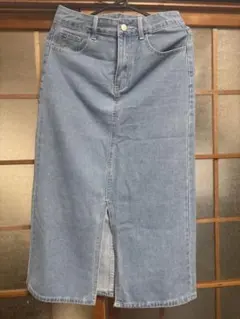 ライトブルーデニムタイトスカート