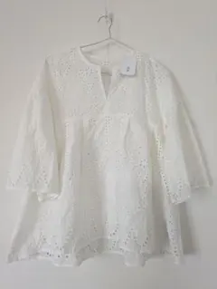 新品タグ付 VIS 刺繍レースブラウス ホワイト白 綿コットン100% ゆったり