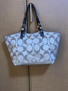 廃盤　COACH ショルダー ハンド バッグ シグネチャー ホワイト肩掛け