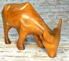 【中古品】タイ 民芸品 / 木製置物/伝統工芸　✿木彫り牛✿品