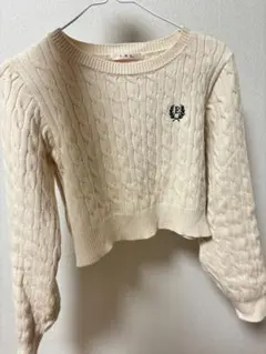 アイボリー ケーブルニット クロップドセーター