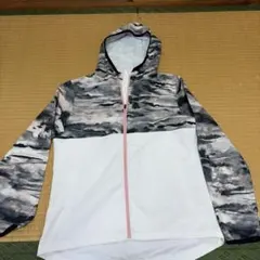New Balance フード付きウィンドブレーカー