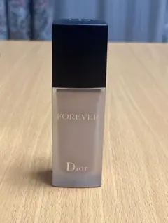 Dior FOREVER リキッドファンデーション 00
