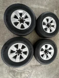 送料無料 プラド純正265/65R17 ブリヂストンBLIZZAK DM-V1のサムネイル
