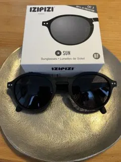ほぼ新品 IZIPIZI イジピジ #D 調光レンズ - メルカリ