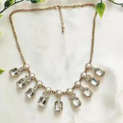 ビジュー　ネックレス　ゴールドカラー