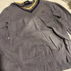 FRED PERRY Vネックセーター Mサイズ グレーのサムネイル