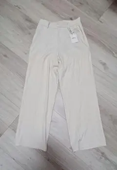 グレイル　センタープレスストレートパンツ