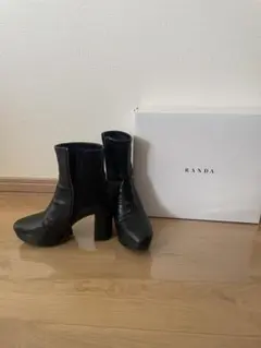 RANDA 晴雨兼用 チャンキーヒールベーシックショートブーツ　ブラック黒 LL