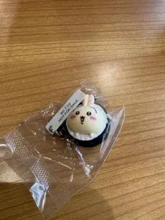 うさぎ　くら寿司　フィギュア　ちいかわ
