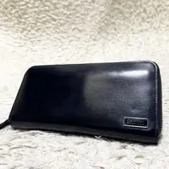 【美品】カルバンクライン　長財布　ラウンドファスナー　レザー　黒　ロゴ金具