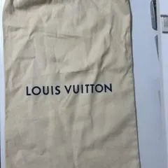 LOUIS VUITTON ロゴ入り収納袋
