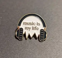 music is my life × ヘッドフォン ピンバッジ N10-6