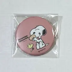 スヌーピーミュージアム内制作缶バッジ　ピンク