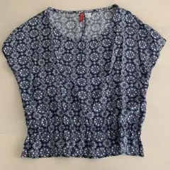 フレンチスリーブ　ブラウス