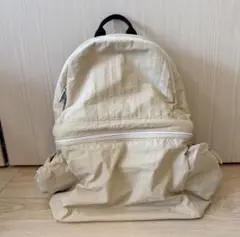 Ｍｏｒｅｄｄｅ　二層で荷物が分けられるのが便利なマザーズリュックのサムネイル