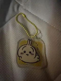 ちいかわ　うさぎ　アクリルチャーム