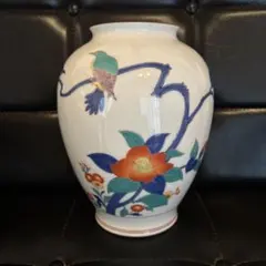 有田焼　柿右衛門様式　色絵七宝花唐草三方花卉図　大壷　BE931 有田焼 柿右衛門様式 色絵七宝花唐草三方花卉図 大壷 BE931 柿