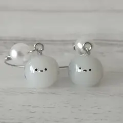 No.2495 シマエナガ ピアス ハンドメイド レジン