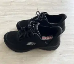 ☆新品スケッチャーズ　黒スニーカー　スリップイン☆