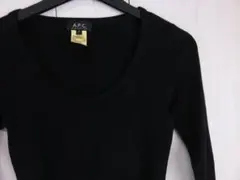 【値下げ】A.P.C. 　アーペーセー　花柄生地 　長袖カットソー　黒　S