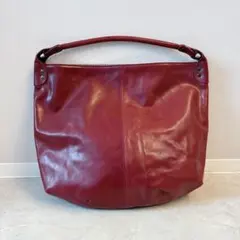 良品 本革 クロシェット代官山 A4対応 レザー ショルダーバッグ レッド 希少