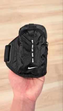 【送料無料】Nike 腕用ポーチ