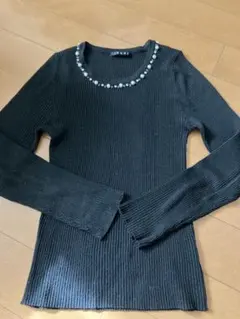 ビーズ付きセーター