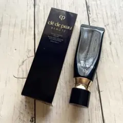 ＊ クレドポーボーテ タンクレームエクラn オークル00 25g