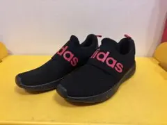 adidas スニーカー ブラック/レッド　ライト レーサー アダプト 4.0？