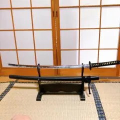 模造刀 日本刀太刀 黒鞘 金目貫 鉄製透かし鍔 三本杉刃文 105㎝ 6369