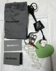 BALENCIAGA☆バレンシアガ LE CITY チャーム ハートのサムネイル