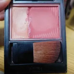 エトヴォス　ミネラルプレストチーク　サーモンピンク