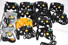 14個ゲームキューブコントローラースマブラブラック　他コントローラー