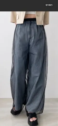 チュールシアーパンツ