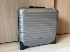 2026年最新】rimowa 2輪の人気アイテム - メルカリ