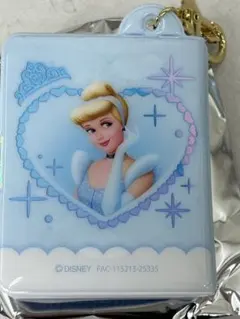 ディズニーストア　シークレットキーチェーン　ミニアルバム　シンデレラ